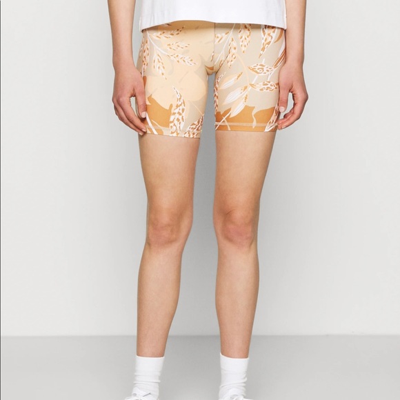 Aerie Offline Bike Shorts - Picture 1 of 4